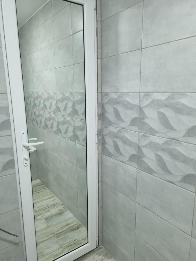 Luxurious Apartment With 3 Rooms And 2 Bathrooms In Corabia Eksteriør bilde