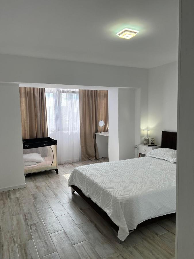 Luxurious Apartment With 3 Rooms And 2 Bathrooms In Corabia Eksteriør bilde