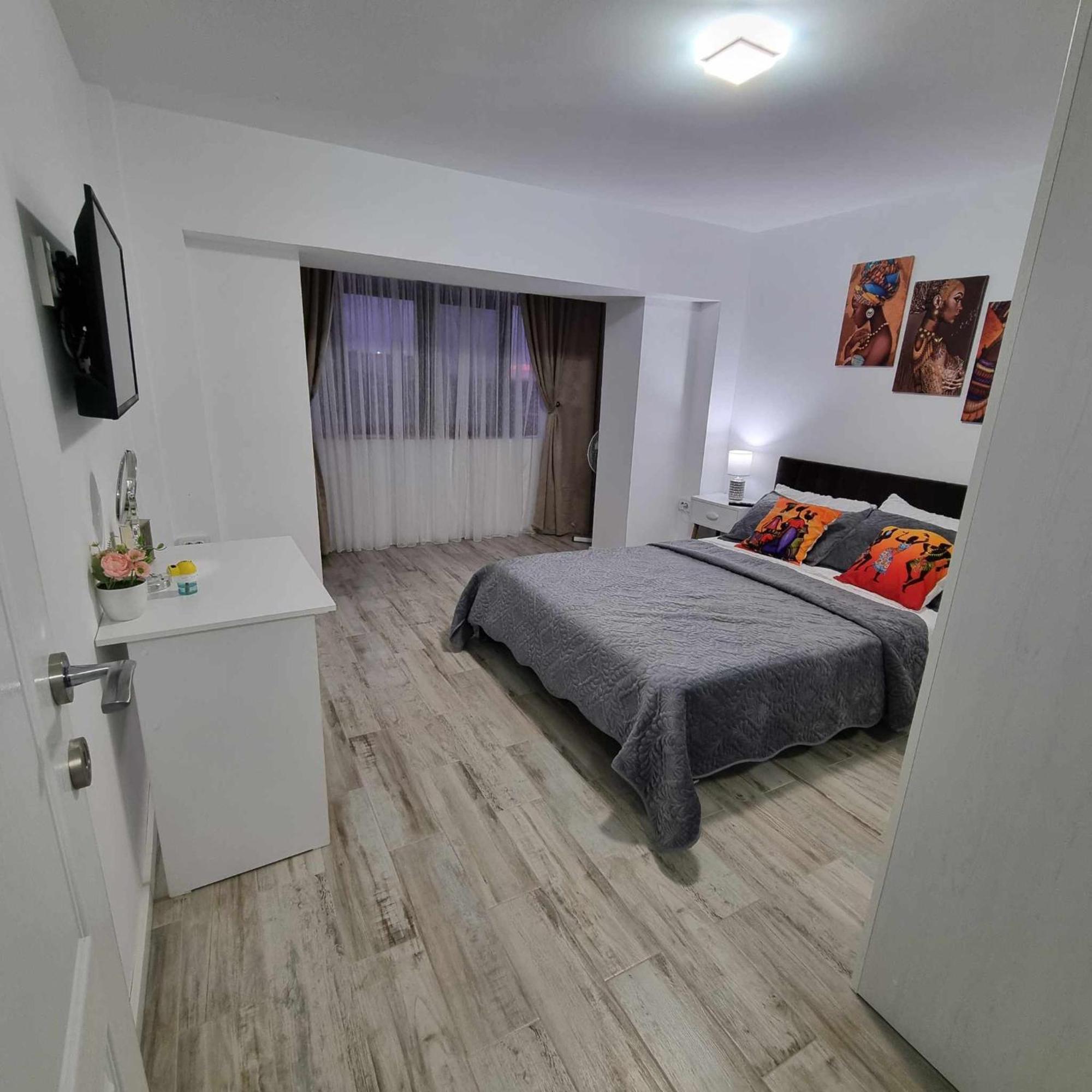 Luxurious Apartment With 3 Rooms And 2 Bathrooms In Corabia Eksteriør bilde