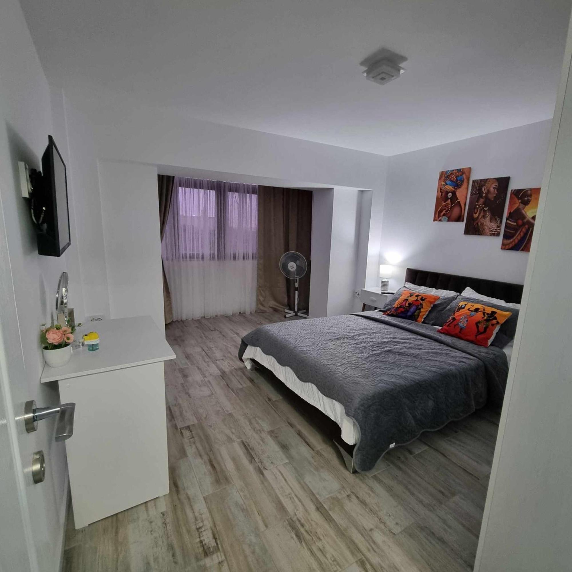 Luxurious Apartment With 3 Rooms And 2 Bathrooms In Corabia Eksteriør bilde